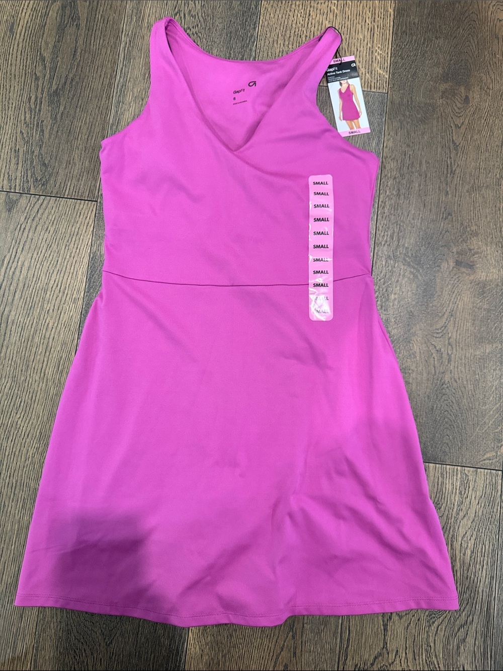 GAP Athletic Dress in Bright Magenta NWT Size Small